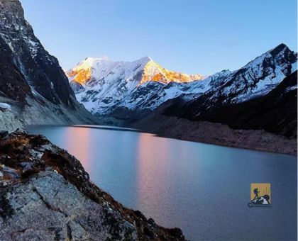 Short Rolwaling Valley Trek